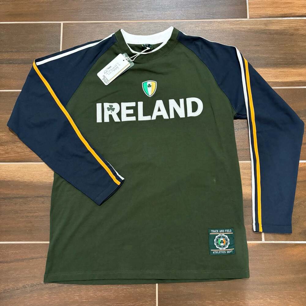 Retro Irish Men's Long Sleeve T437 Graphic Shirt